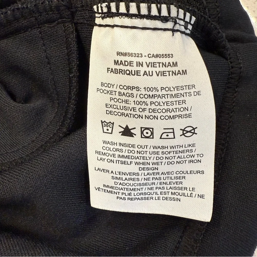 Nike Cropped Zip Up Jacket Black Lightweight Athleisure Gym Medium - Picture 10 of 11